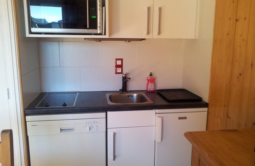 Les Gets Apartment | Cozy Studio in Les Gets, Parking Included, 4 People