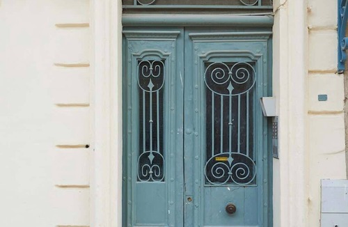 Beziers City Centre Apartment | Cozy studio in the heart of old town A/C
