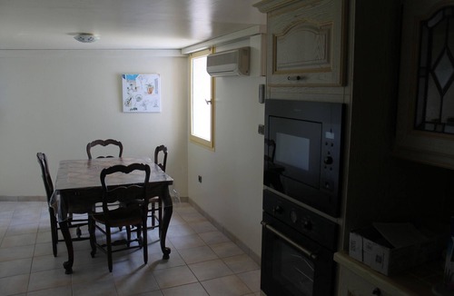 Cassis Apartment | Delightful ground floor apartment in villa, in Cassis, accommodation 4 people