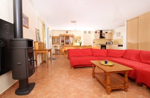 Chastel-Arnaud House | Detached house measuring 135 m² at an elevation of 650 m, located between Vercors and Provence, with electric vehicle charging