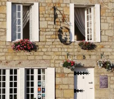 Domfront Bed & Breakfast | Domfront - Numero CINQ