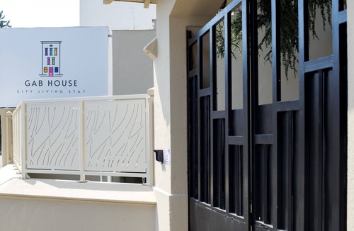 Bron House | Double room-Premium-Ensuite with Shower-Garden view