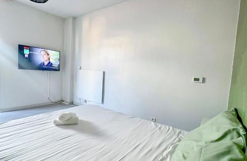 La Gare Apartment | Doux Pavillon - "La Canopée"- 8min à pied de la gare - Terrasse