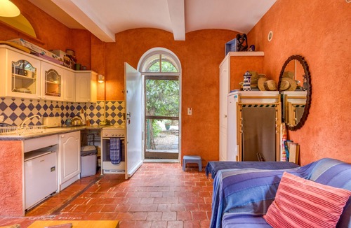 Autignac House | Eco-friendly Gîte with Private Pool, Terrace and Wi-Fi in Autignac