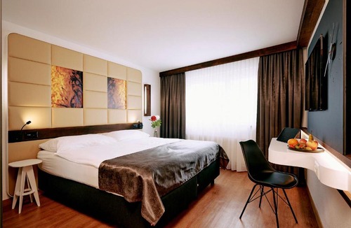 Visp Hotel | Elite