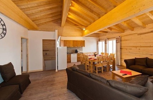 Les Menuires Ski Chalet | English Chalet Privé de Montagne proche des Pistes
