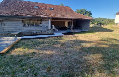 Saint-Julien-pres-Bort House | Enjoy our renovated woodworking workshop with family or friends