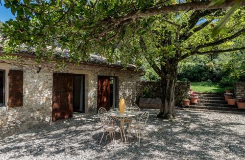Vaison-la-Romaine Apartment | Ermitage Saint Quinis - Le Levant, lodge eco ondes en pierre