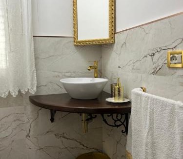 Riposto Bed & Breakfast | Euthalia