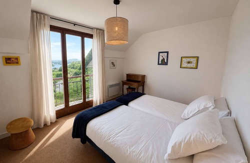 Amphion-les-Bains Apartment | Exceptional duplex with lake view and direct access to Lake Geneva – Between Évian and Thonon