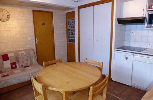 Pralognan-la-Vanoise Apartment | Family comfort near slopes, quiet in summer, Pralognan-la-Vanoise