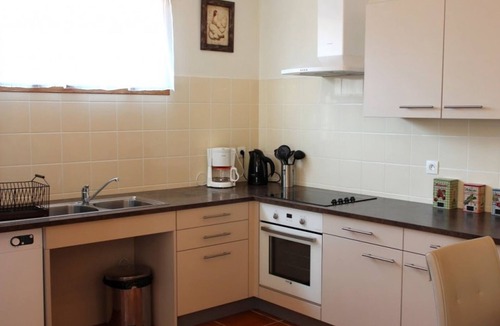 Mesples Cottage | Family eco-cottage with garden, near hiking trail