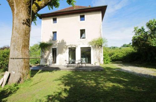 Billieme House | Family home peaceful setting and swimming pool!