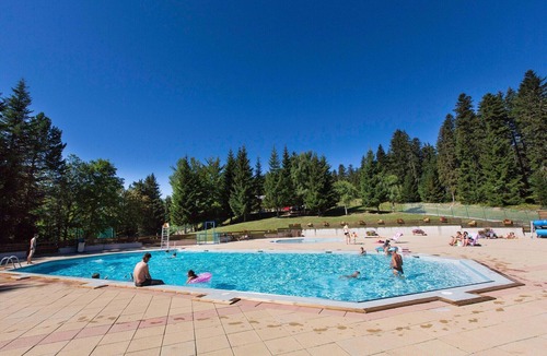 Doucy-Combelouviere Apartment | Family Stay with Picturesque Mountain Views