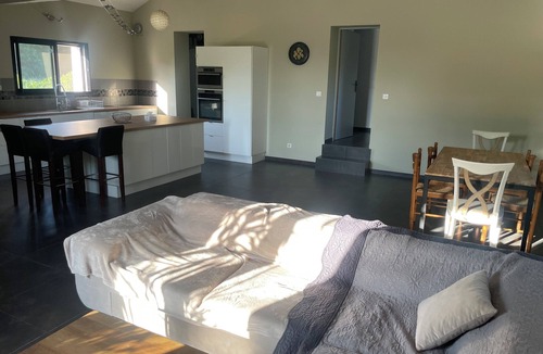 Monteux House | Farmhouse