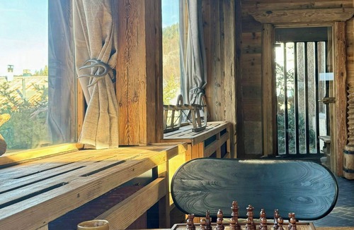 Les Avanchers-Valmorel House | Former hotel transformed into chalet in Valmorel