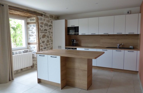 Champs-sur-Tarentaine-Marchal House | Large, comfortable house. Exceptional view of the lake and Auvergne mountains!