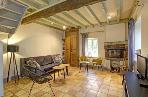 Salt-en-Donzy House | Gîte indépendant 8p, cheminée, animaux acceptés, nature paisible - FR-1-496-10