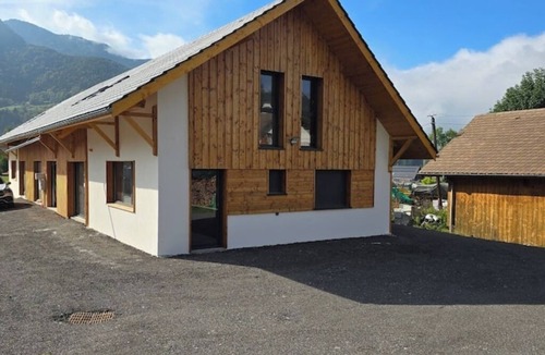 Saint-Pierre-d'Entremont Ski Chalet | Gîte "Les 5 Sommets" - Chartreuse, 14 pers.