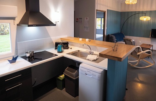 Magnac-Laval House | Gîte 6 pers. Terrace overlooking pond - Indoor swimming pool & free children's fishing