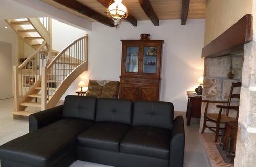 Arpajon-sur-Cere Cottage | Gite Arpajon-sur-Cère, 3 bedrooms, 6 persons