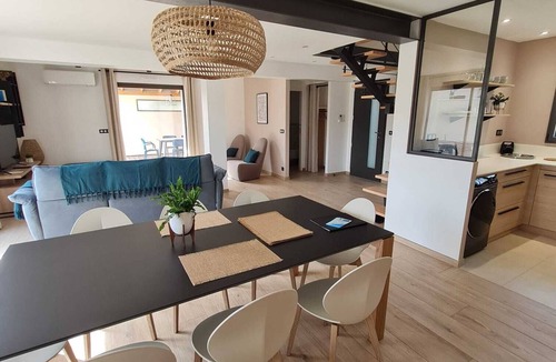 L'Isle-sur-la-Sorgue Villa | Gîte en Provence heated swimming pool and garden, near town center