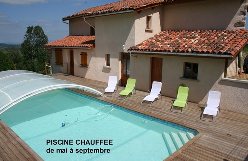 Saint-Martin-la-Sauvete Cottage | Gite with heated SWIMMING POOL NATURE et CALME in Auvergne-Rhône-Alpes