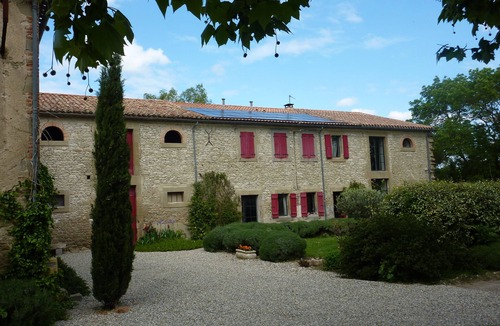 Montreal Cottage | Gîte with swimming pool in the countryside for 6 people, possibility of 2 additional people.