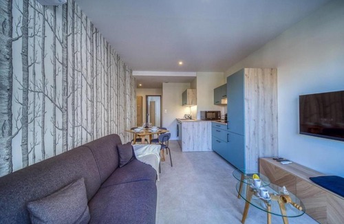 Quartier Exposition-Bajatiere Apartment | #GR Le Joli Mallifaud