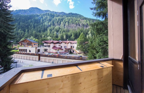 Argentiere Apartment | Grand Roc B121 260m from Slopes, View & Parking, Argentière (Chamonix), France
