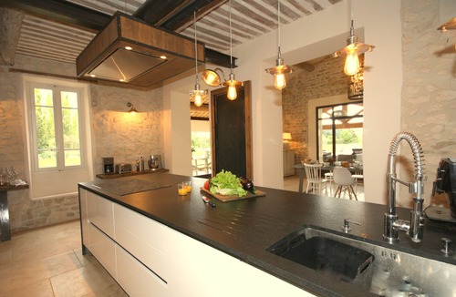 L'Isle-sur-la-Sorgue House | Great charming holiday home on 6 ha in Isle sur la Sorgue.