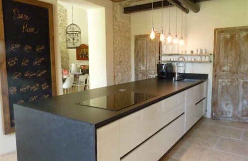 L'Isle-sur-la-Sorgue House | Great charming holiday home on 6 ha in Isle sur la Sorgue.