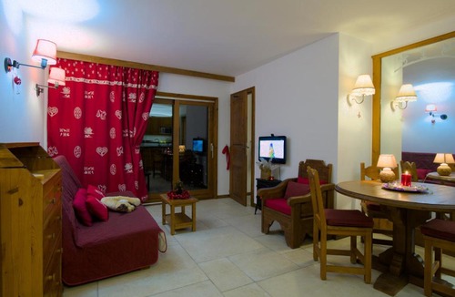 Argentiere Apartment | Happy Moose - Cosy Mont Blanc View apartment with sauna and swimming pool