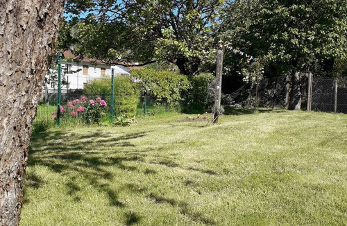 Arpajon-sur-Cere House | Holiday cottage for two.
