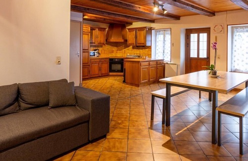 La Tour-dʼAuvergne House | Holiday Home 'Maison De Vacances 6-8 Pers Proche'