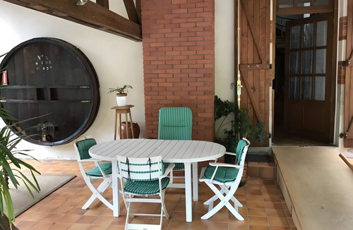 La Chapelle House | Holiday Home "Gîte for 6 People" with Private Terrace and Wi-Fi