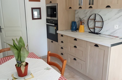 La Porcherie House | Holiday Home “La Sablière” with Private Garden