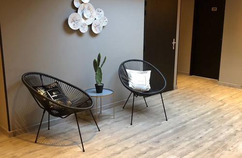 Langon Hotel | Home Place