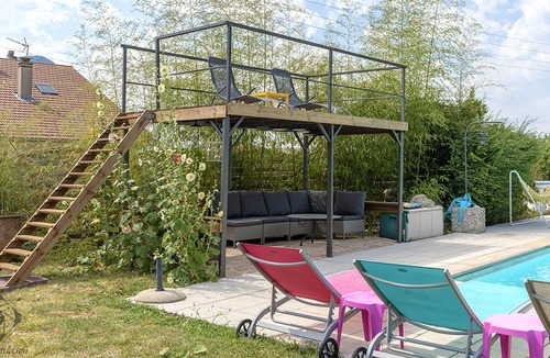 Voreppe Apartment | Homerez - Appartement for 4 ppl. with shared pool, garden and terrace at Voreppe