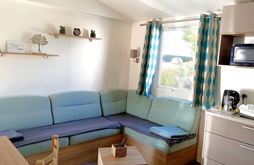 Coulanges House | Homerez - Bungalow for 6 ppl. with shared pool and terrace at Veuzain-sur-Loire
