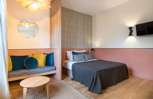 Terreaux - Bat d'argent Apartment | HONORÊ - SUITE ARBRE SEC