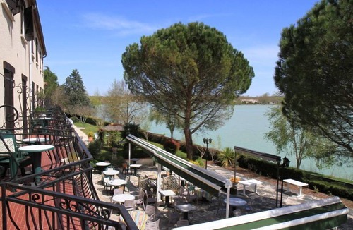 L'Isle-Jourdain Hotel | Hostellerie du Lac