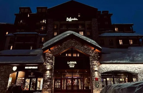 Val Claret Hotel | Hotel Tignes Le Diva - Breakfast - Classic Room 2 Adults + 2 Children with Balcony