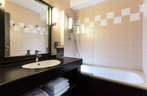 Val Claret Hotel | Hotel Tignes Le Diva - Breakfast - Classic Room Corner Night 2 Adults + 2 Children
