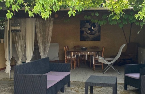 Saint-Saturnin-les-Avignon House | House with a garden on a hill in the countryside near Avignon!