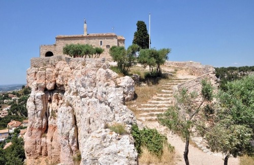 Vitrolles House | House family 2 bedrooms 8 beds beaches, train station and airport, Aix marseille