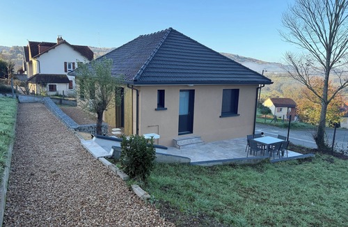 Gueret House | House with garden at the gateway to nature