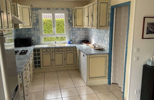 Audenge House | House with garden in a quiet area of ​Audenge