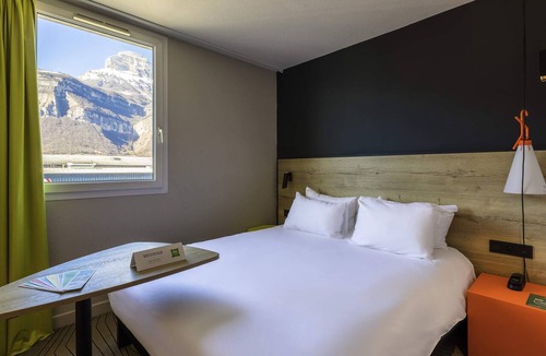 Crolles Hotel | ibis Styles Crolles Grenoble A41