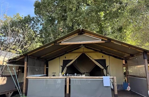 Esparron-de-Verdon House | Kenya Lodge Tent on Stilt, 2 Bedrooms, Sleeps 5